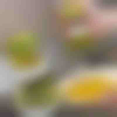 Perie cu dozator și suport | BRUSKICA