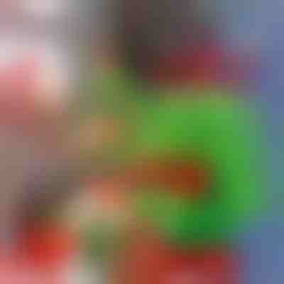 Brad de Crăciun cântăreț | JINGLETREE